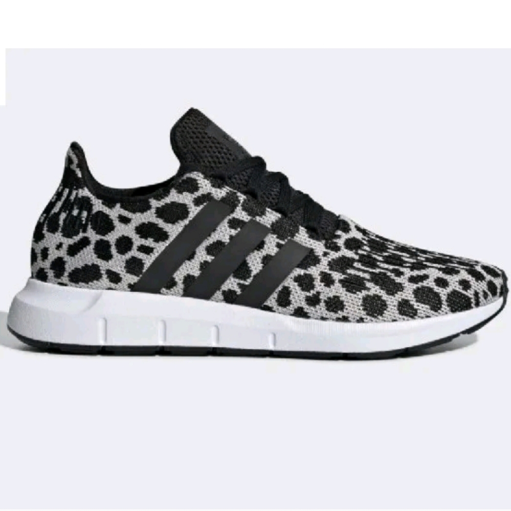 New Adidas Swift Run Womens Sneakers Size 6.5